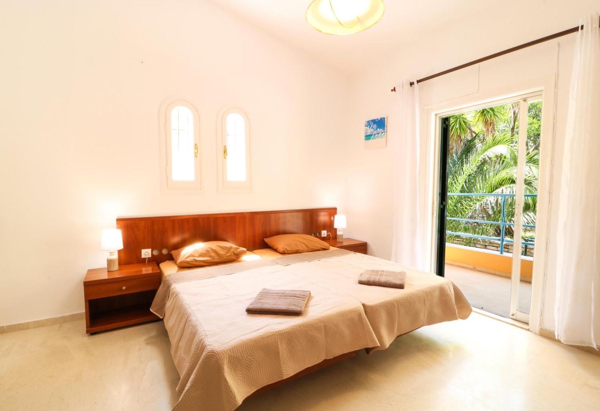 Silent Bay Apartments Katávolos Eksteriør billede