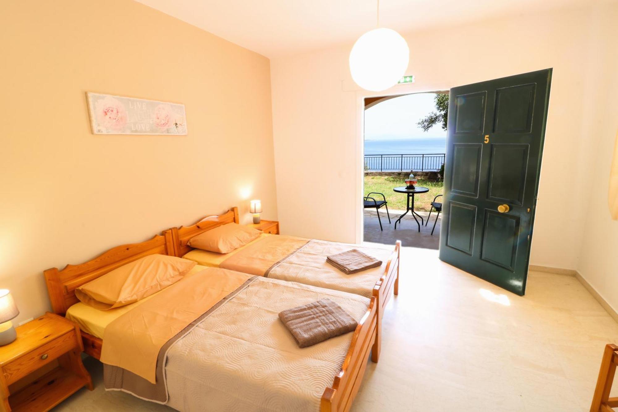 Silent Bay Apartments Katávolos Eksteriør billede