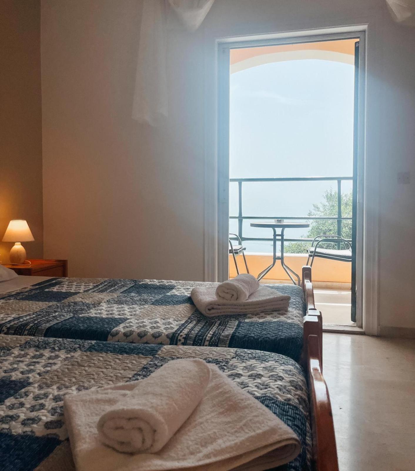 Silent Bay Apartments Katávolos Eksteriør billede